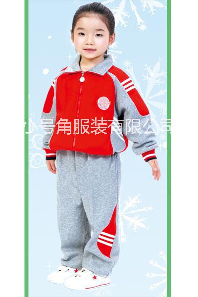 供应新款潮流冬装幼儿园服图片