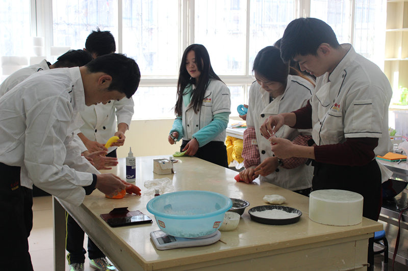 武汉蛋糕培训学校武汉蛋糕学习首选武汉金领蛋糕学校图片