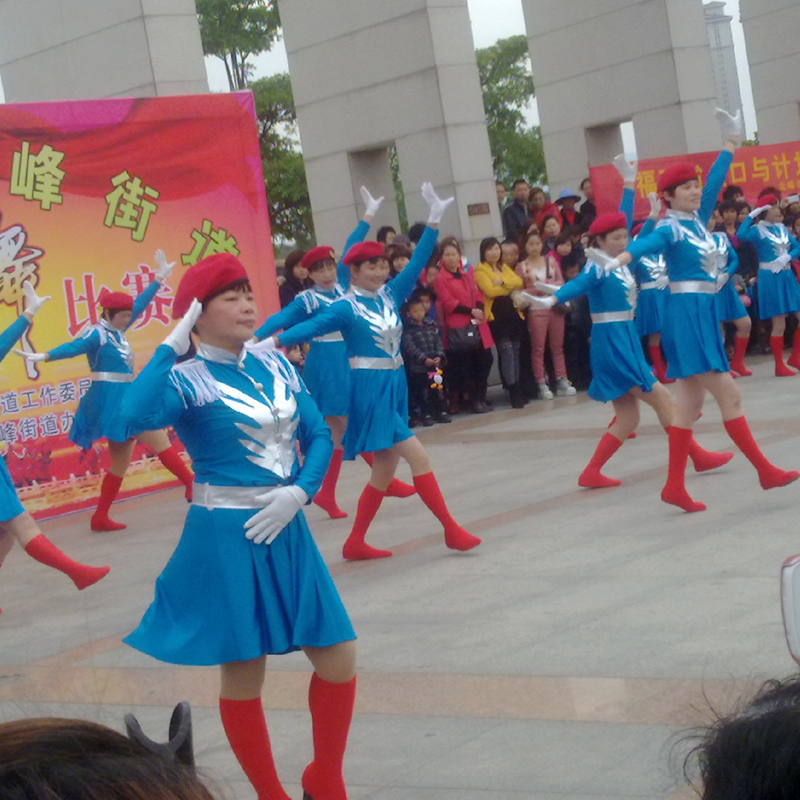 广场舞蹈 文艺活动表演服 军人风采图片