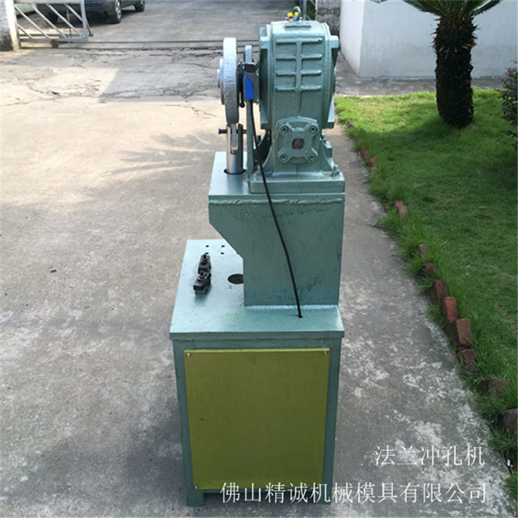 護(hù)欄沖孔機(jī)械圖片/護(hù)欄沖孔機(jī)械樣板圖 (2)