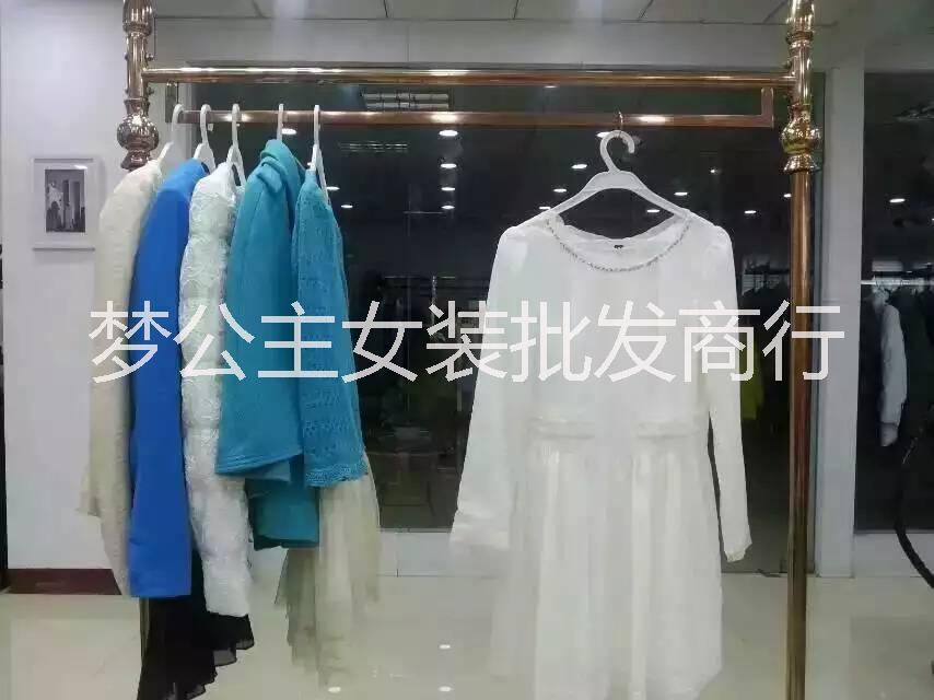 供应广州服装厂家大量批发，一手服装尾货批发，梦公主品牌折扣女装批发，正品低价厂家直销13380111690图片