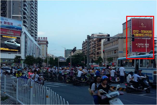 湛江人民大道國(guó)美電器斜對(duì)面廣告位圖片