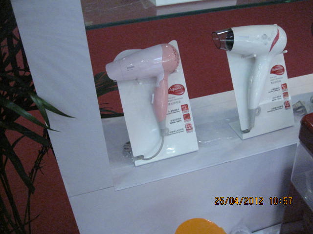 亞克力風(fēng)筒展示架深圳直銷廠商圖片