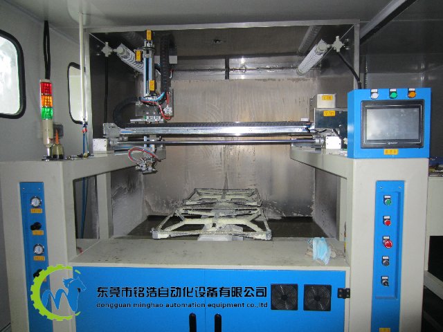 廠家直銷15年經(jīng)驗四軸往復噴涂機圖片