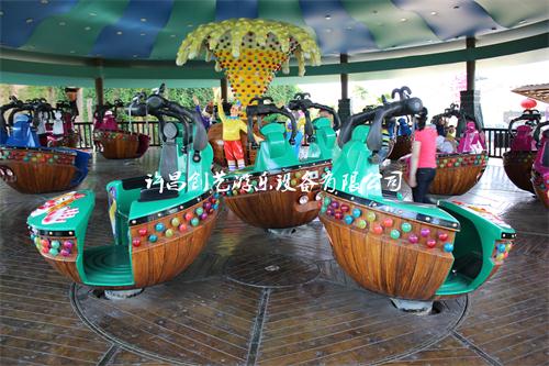 創(chuàng)藝*頂級推出魔幻陀螺游樂場設(shè)備
