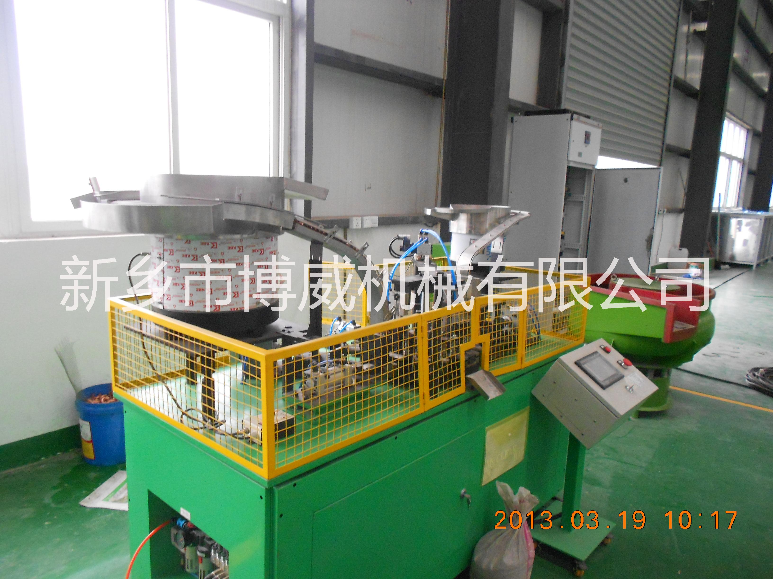 自動套環(huán)機、小彎頭套環(huán)機圖片