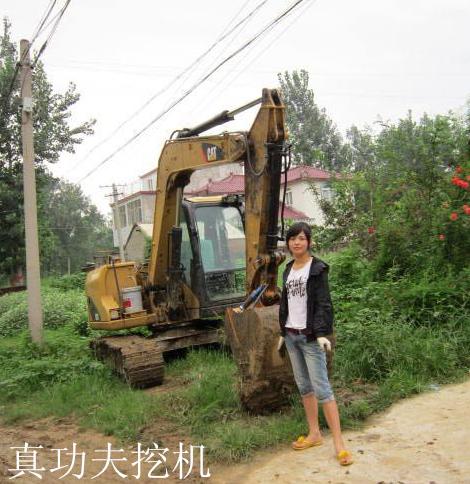 供应真功夫铲车培训学校,装载机考证图片