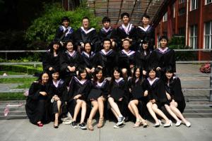 武漢學(xué)士服出租-舟濟文化圖片