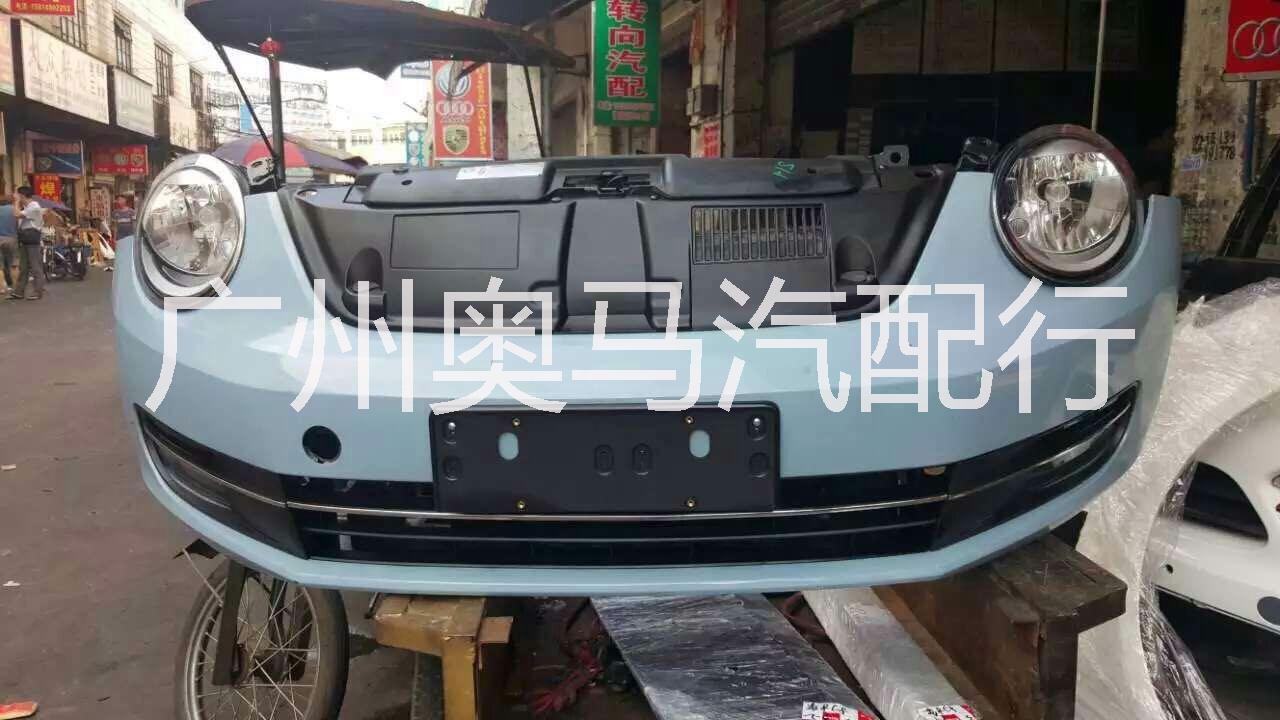 奔馳C300204發(fā)動(dòng)機(jī)總成大燈圖片