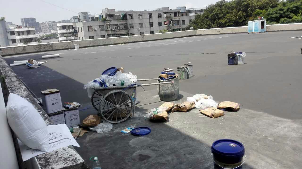 深圳天面伸缩缝专业防水补漏深圳天面伸缩缝专业防水补漏，罗湖外墙防水补漏，福田外墙防水补漏