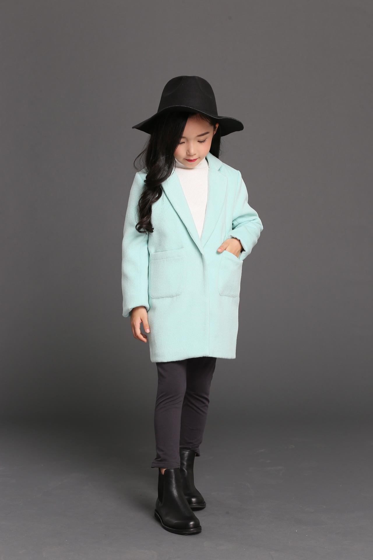 兒童童裝代理加盟女孩大衣童裝加盟 童裝代理加盟電話(huà)