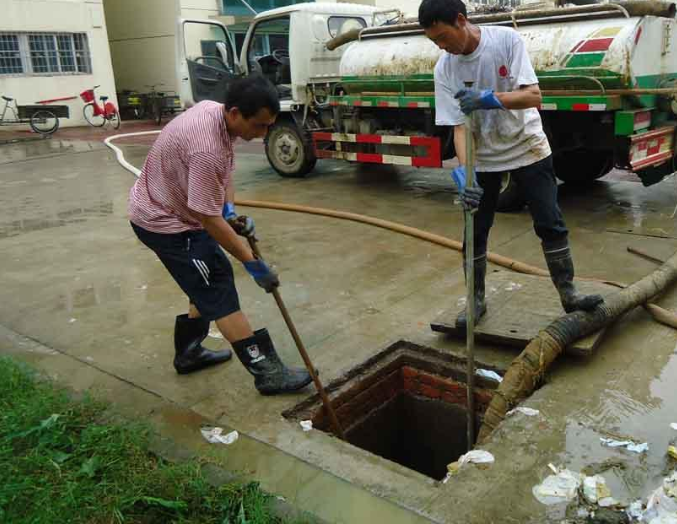 青岛市北区抽化粪池电话清洗管道图片