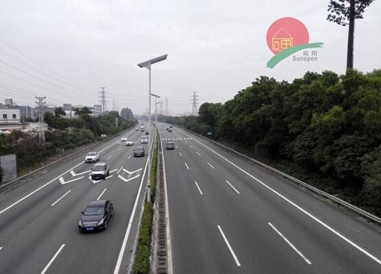 乡镇公路12v太阳能LED路灯图片