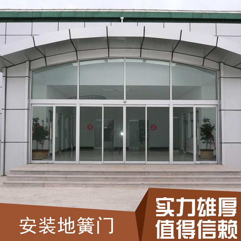 安裝地簧門圖片