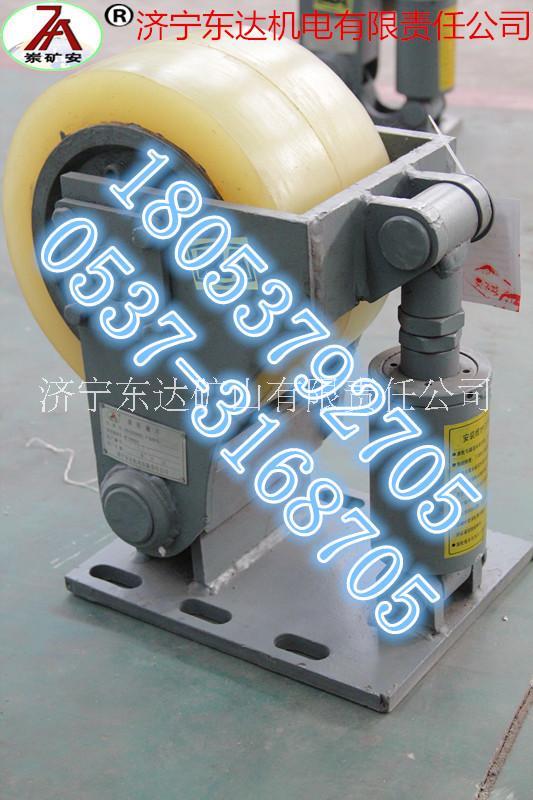 滾輪罐耳--濟(jì)寧東達(dá)機(jī)電專供圖片