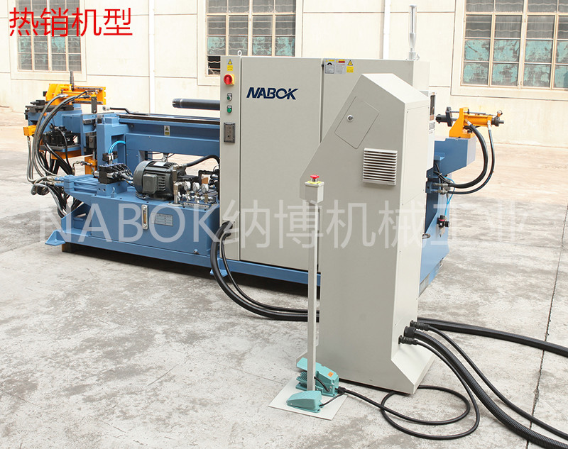 NBM65R3-5A數(shù)控彎管機(jī)圖片
