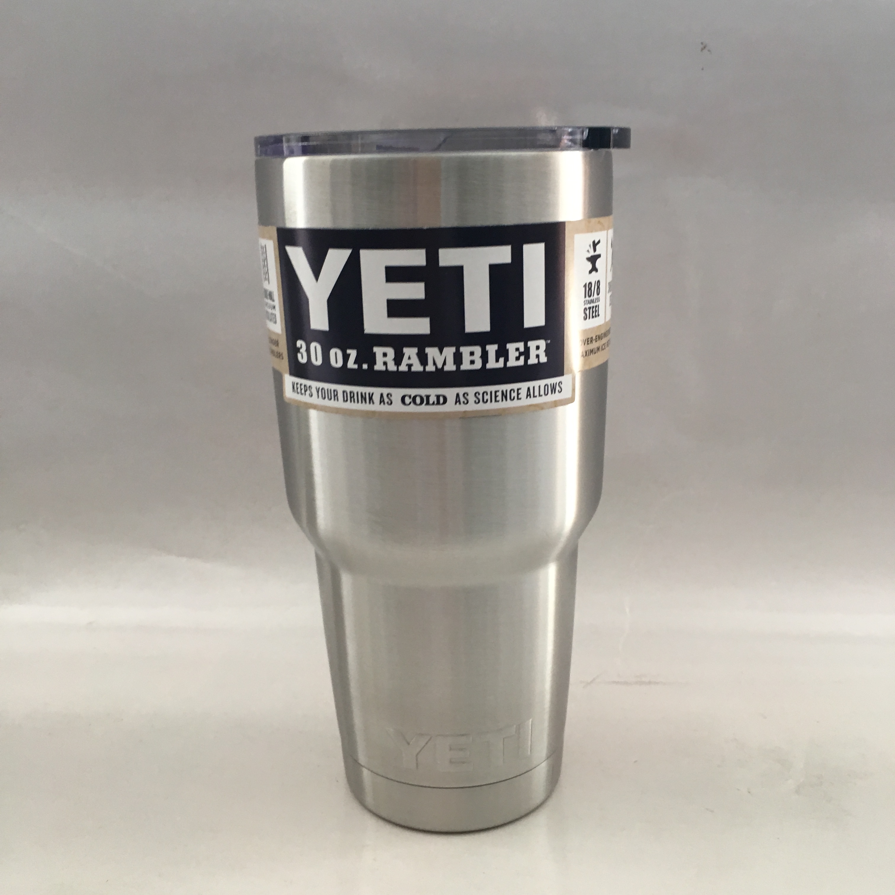 不锈钢汽车杯保温杯 YETI30oz汽车杯 纯色简约双层不锈钢保温杯子图片