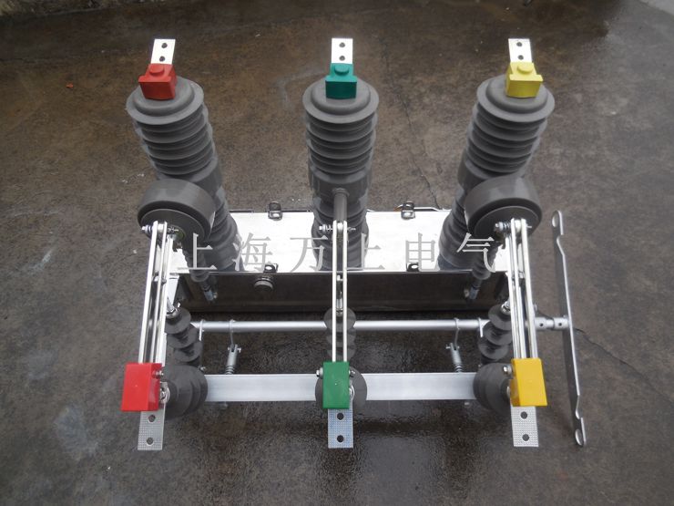 ZW32-24/630-25户外高压交流真空断路器图片