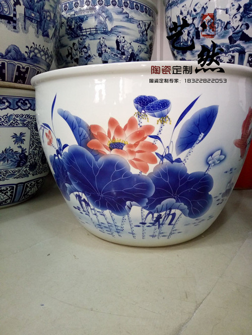 泡澡大缸陶瓷大缸景德定做厂家可定做各种尺寸画面有青花颜色釉等图片