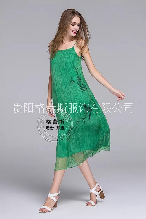 品牌服装折扣批发哥弟等品牌女装批发加盟图片