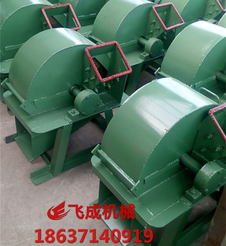 更換菇木粉碎機(jī)設(shè)備的篩網(wǎng)飛成廠家?guī)湍д?  src=