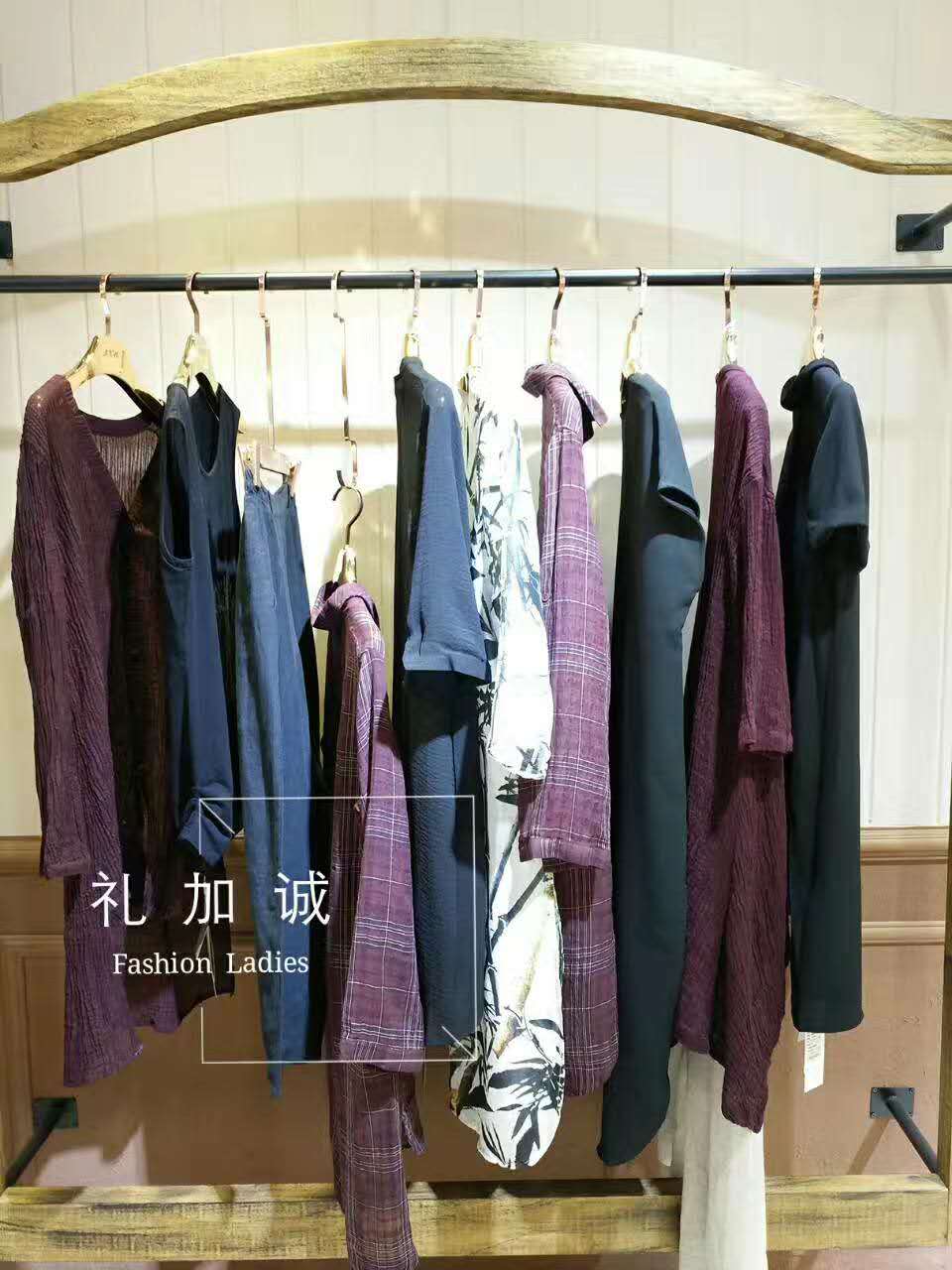 冰诺姿品牌折扣女装批发，冰诺姿品牌库存女装批发，冰诺姿服装尾货批发 冰诺姿北京高端丝麻品牌图片