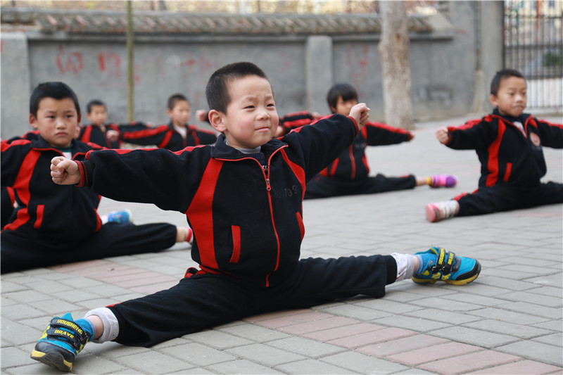 我是河南嵩山少林寺武术学校一名学选择河南嵩山少林寺武术学校是正确图片