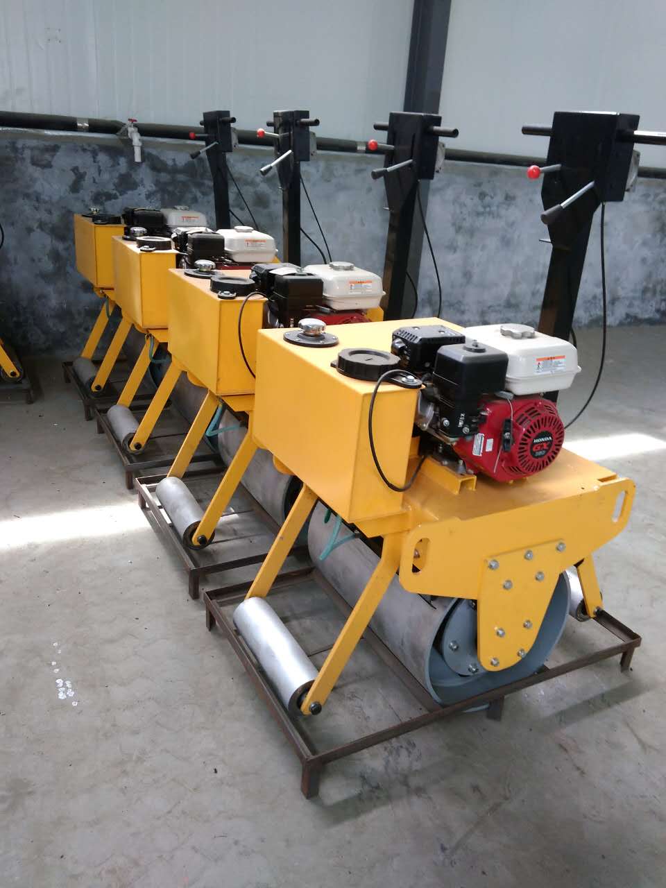 手扶式雙鋼輪壓路機(jī)圖片/手扶式雙鋼輪壓路機(jī)樣板圖 (3)