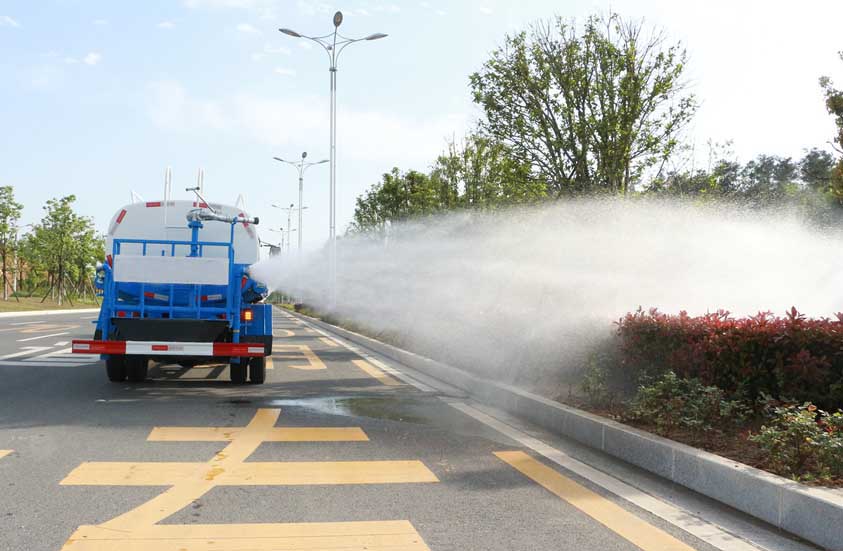 现车东风5吨洒水车厂家现车东风5吨洒水车生产厂家