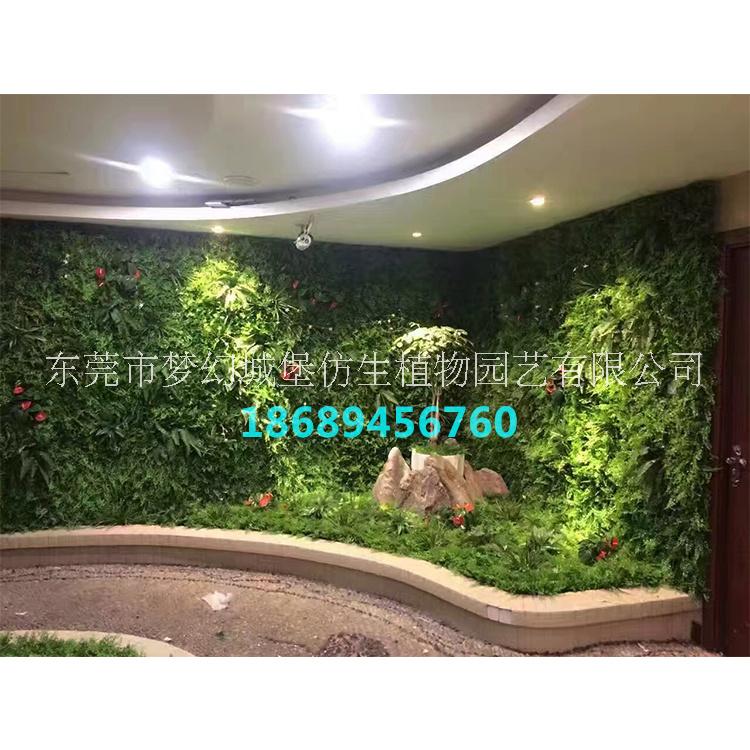 仿真植物墙绿植尤加利人造塑料假草皮阳台壁挂背景墙彩色草坪装饰植物墙绿植假草皮图片