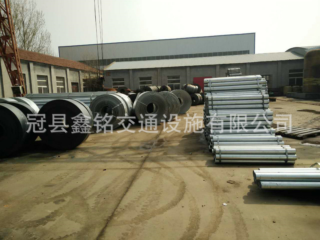 波形護欄板立柱，冠縣鑫銘交通圖片