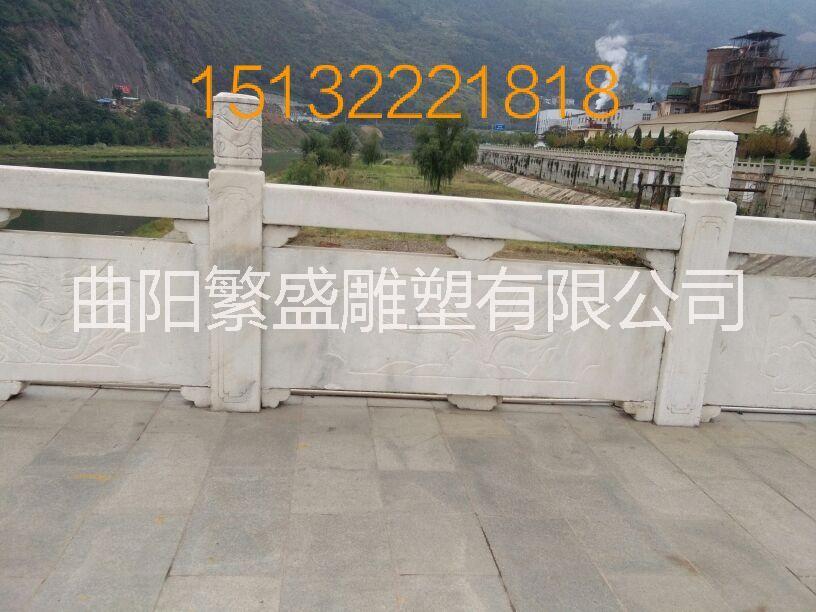 草白玉石欄桿圖片