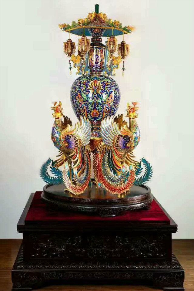 霍鐵輝《三鳳爭(zhēng)鳴》景泰藍(lán)圖片