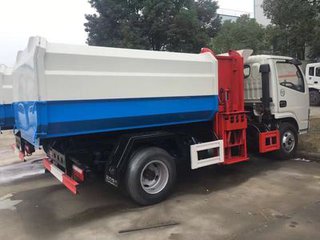 東風(fēng)多利卡3-5噸掛桶垃圾車圖片