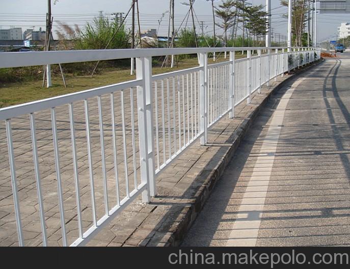 深圳道路护栏厂/鸿粤现货市政护栏/深圳鸿粤交通设施/护栏规格图片