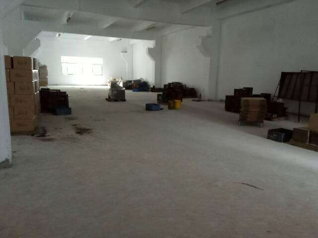 （出租）石巖大面積560平倉(cāng)庫(kù)