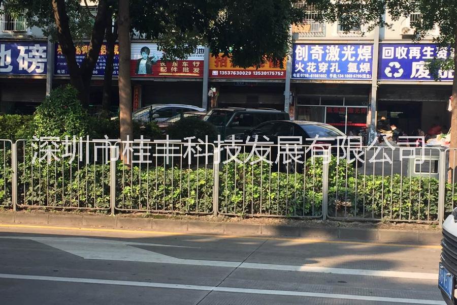 采用直埋式安装方式安装的道路护栏是叫什么图片