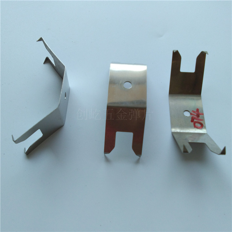 批量生產(chǎn)尖角噴漆彈片圖片