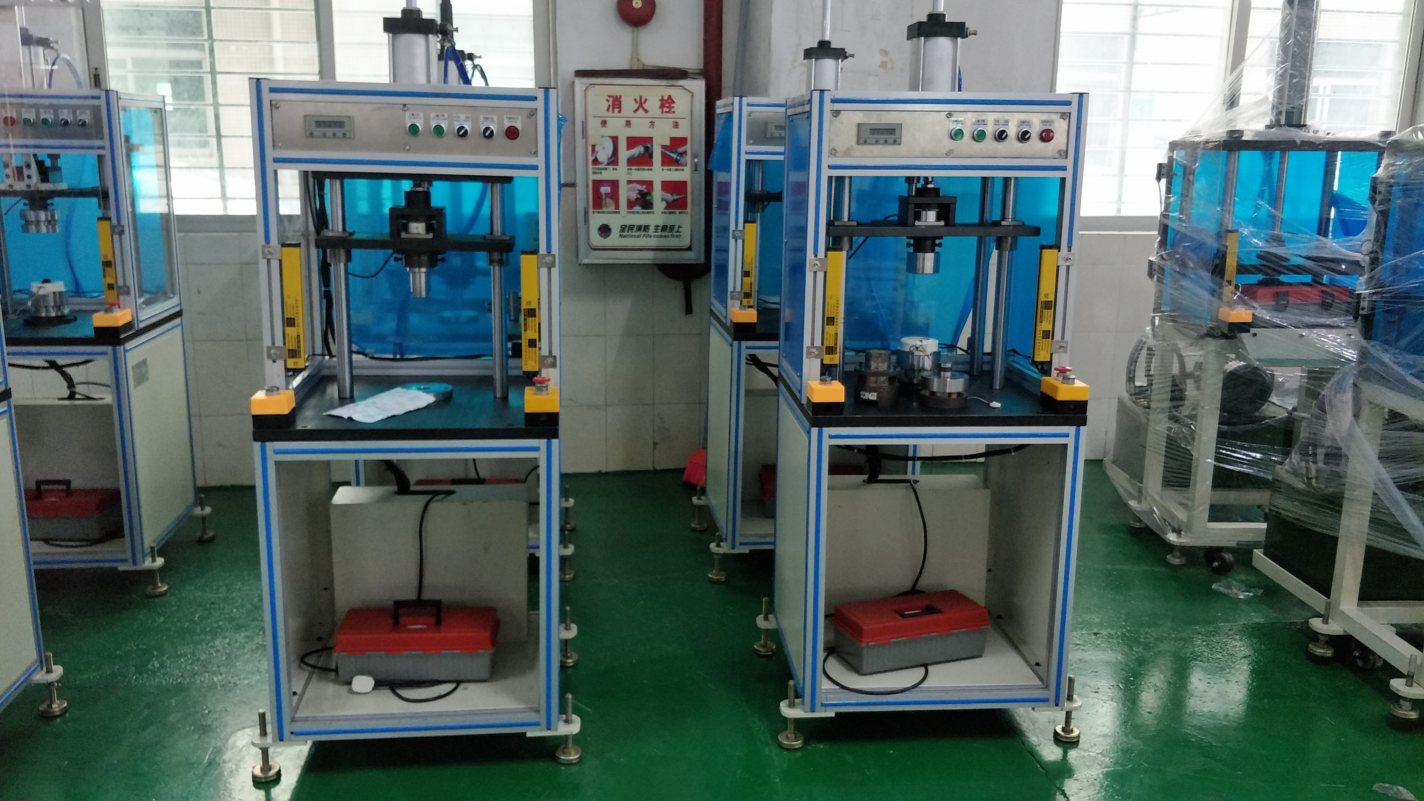 京葉機(jī)械自動油壓機(jī)圖片