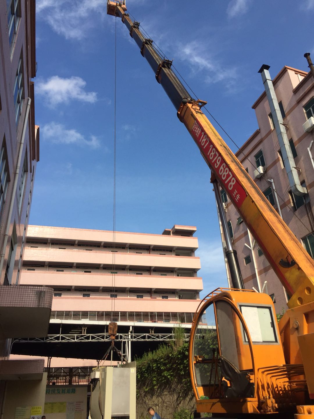 深圳高空作业车出租 宝安高空作业车出租 深圳市高空作业车出租 罗湖高空作业车出租公司 福永高空作业车出租公司图片