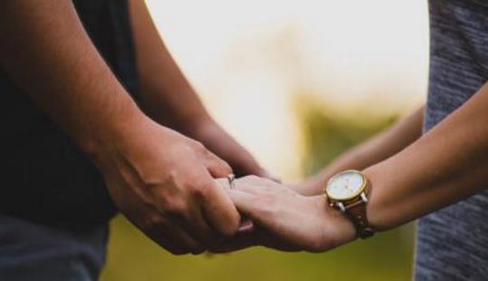 夫妻感情不合怎么挽回圖片