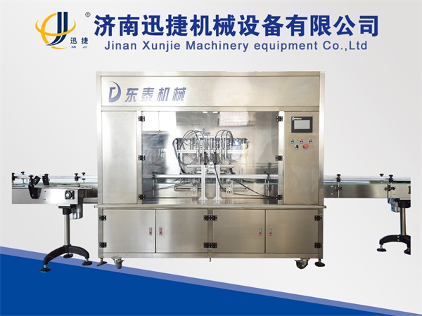 稱重式灌裝機(jī)圖片