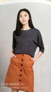 服装艾凸秋品牌女装外贸批发市场国内一线高档女装品牌图片