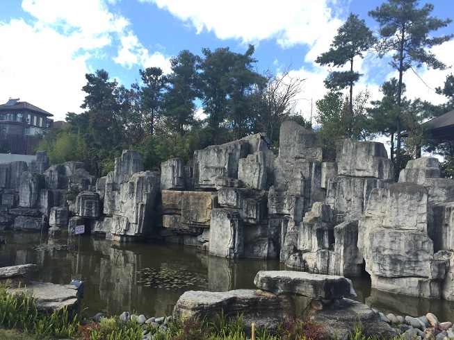 塑石假山大瀑布水泥塑石假山景观