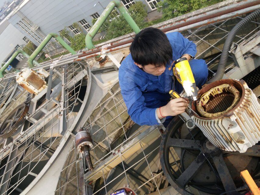 重庆中央空调维修清洗图片