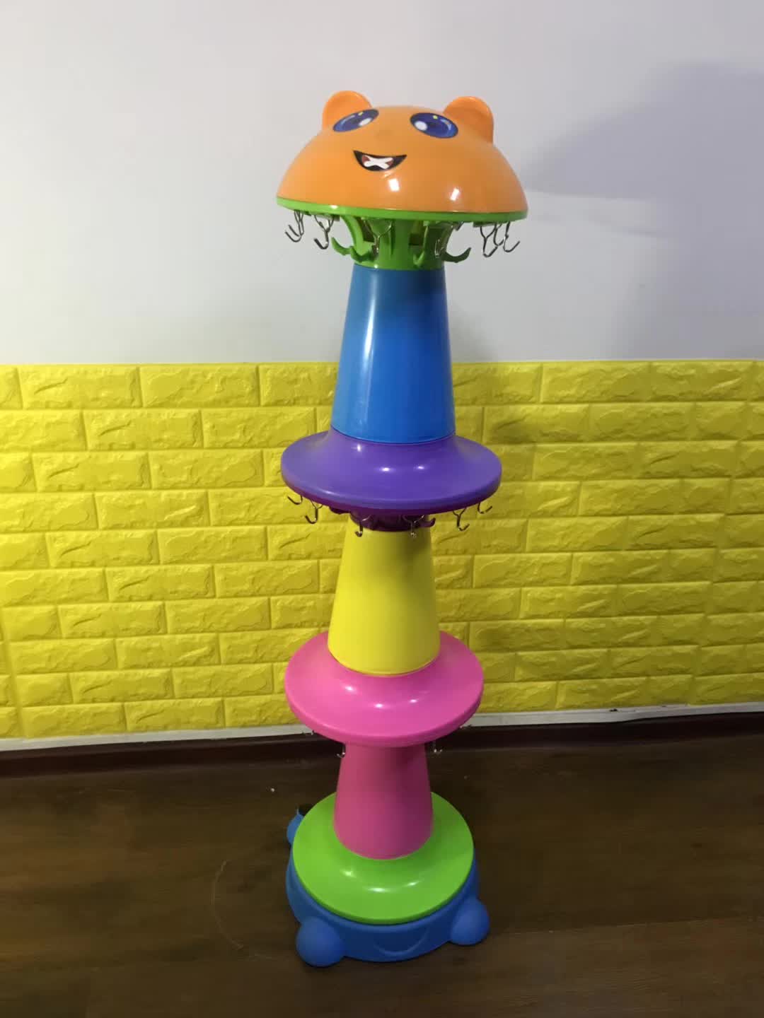 快樂時(shí)光游樂設(shè)備批發(fā)幼兒園毛巾架圖片