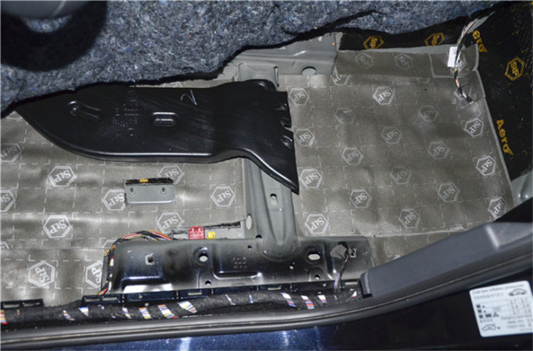 大眾GTI全車俄羅斯STP隔音圖片/大眾GTI全車俄羅斯STP隔音樣板圖 (2)