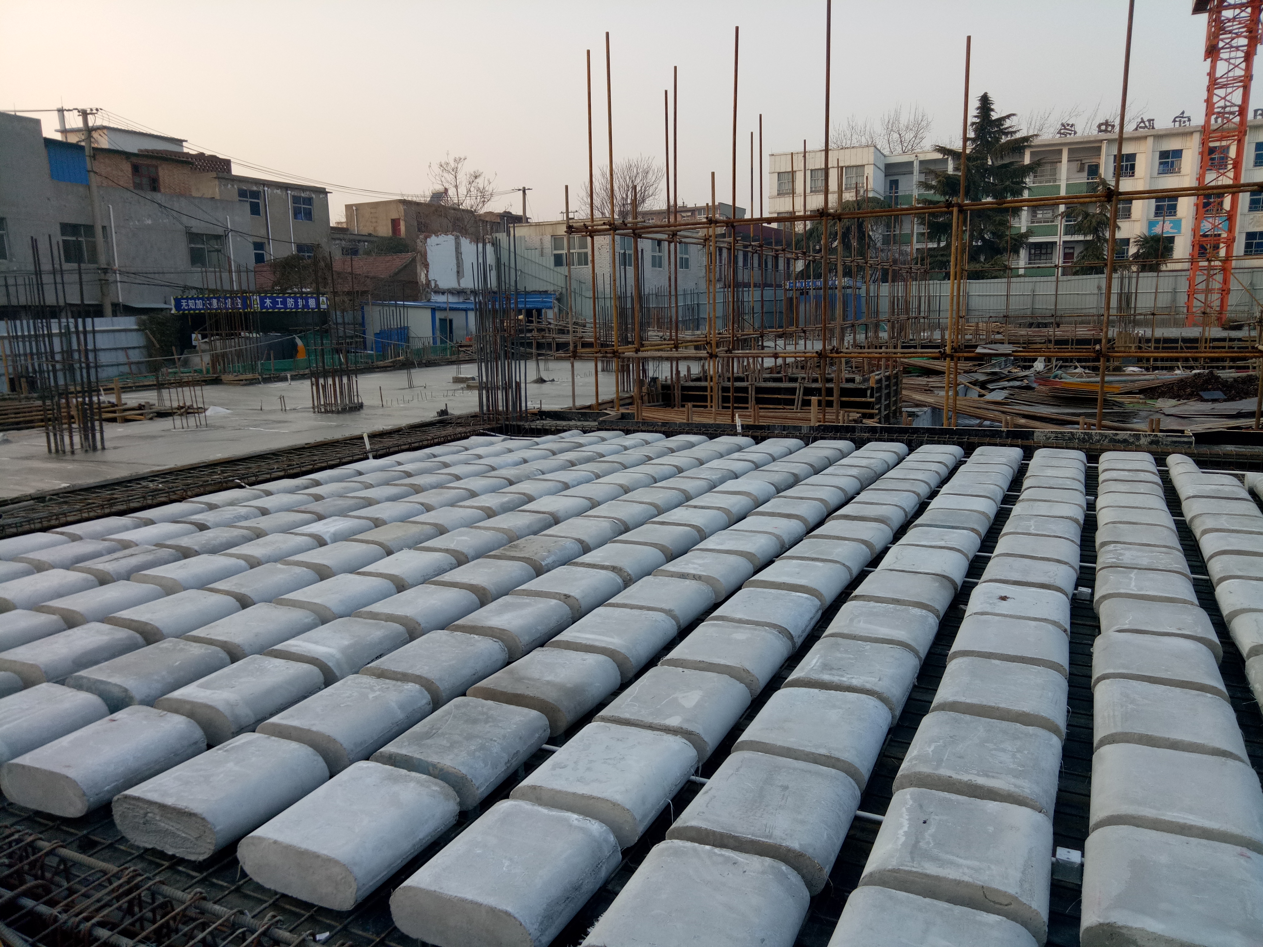 空心樓蓋內(nèi)模箱體薄壁箱體圖片