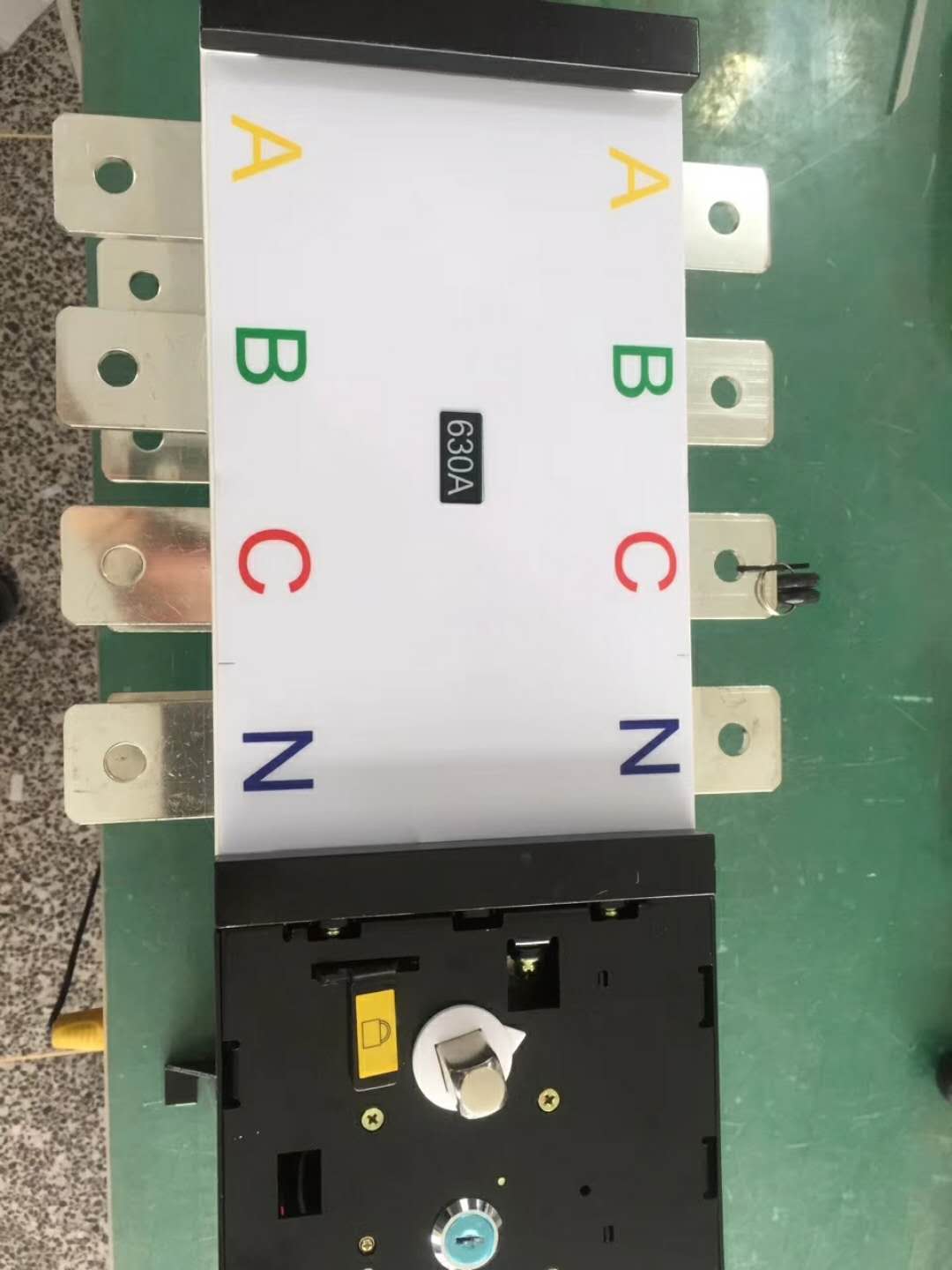 雙電源開關(guān)250A兩進(jìn)一出