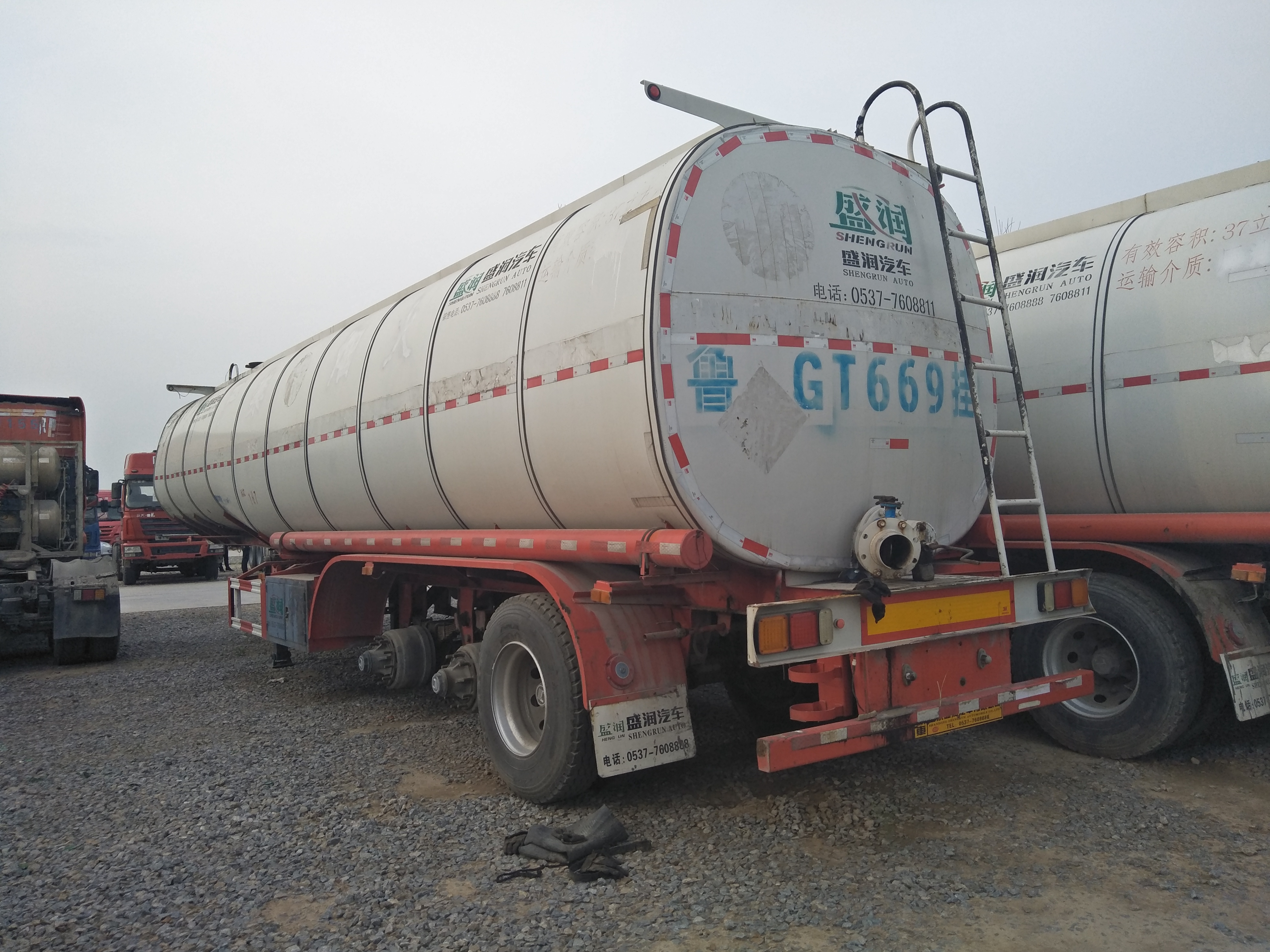 二手瀝青罐車(chē)半掛瀝青保溫罐車(chē)